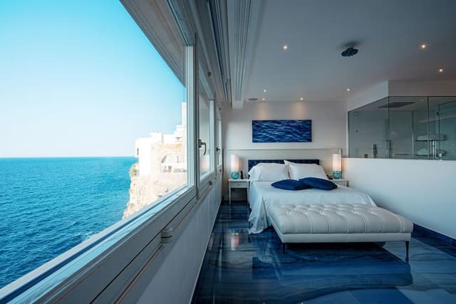 Suite (151)