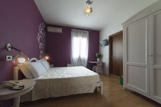 Superior Double Room Single Use, Private Bathroom