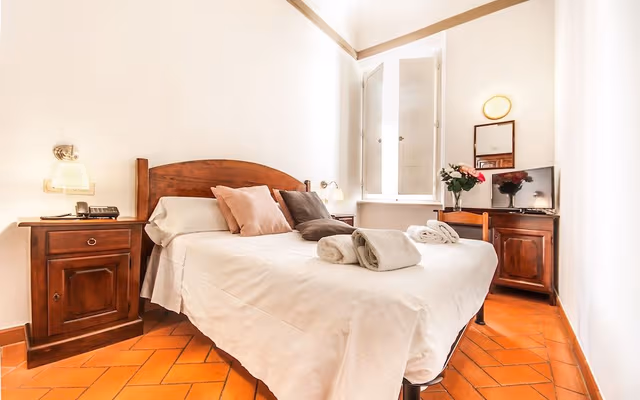 Double Room (Duomo lateral view)