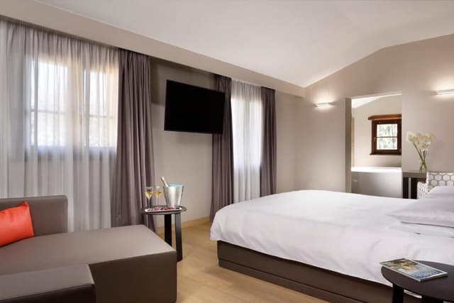 Suite con Vasca Idromassaggio e Accesso Spa