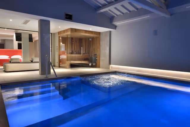 Imperial Suite (top suite with private pool, sauna and steambath)