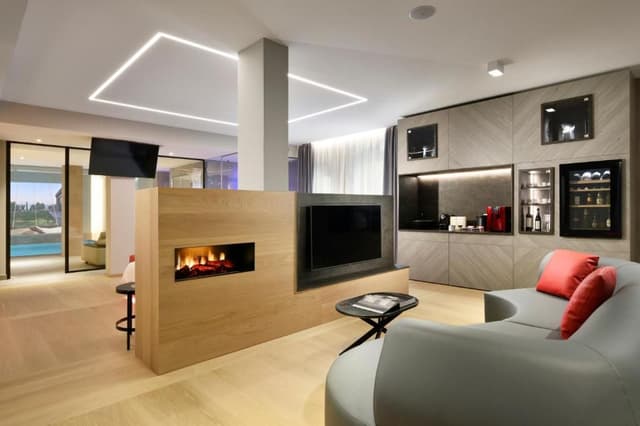 Imperial Suite (top suite with private pool, sauna and steambath)