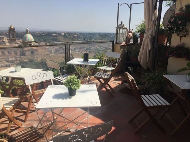 Basic Double Room, 1 Bedroom, Ensuite, City View