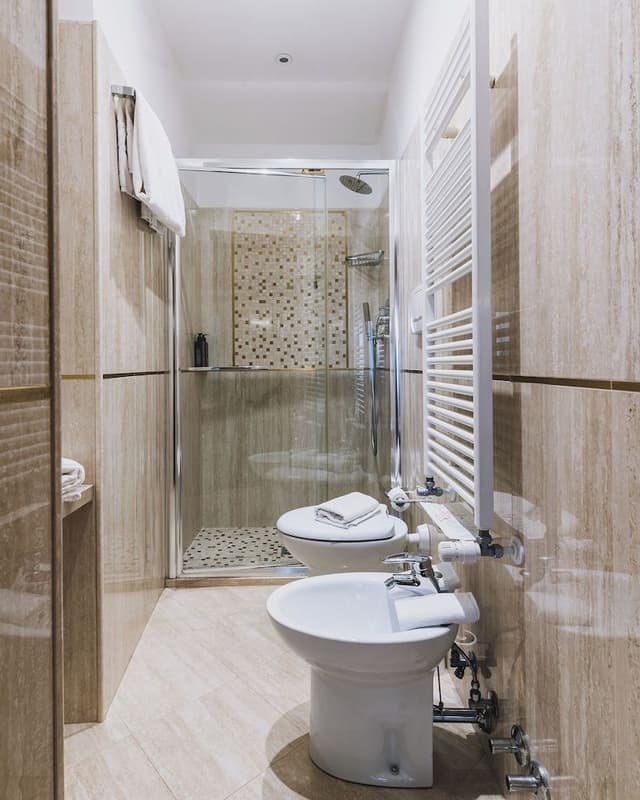 Suite, Canal View