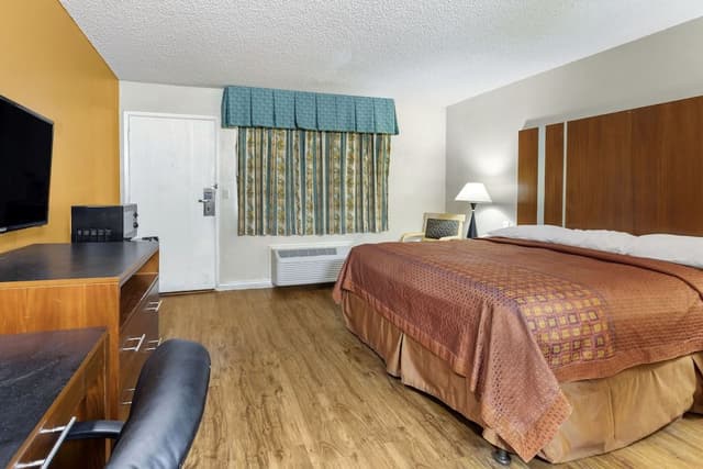 One King Bed