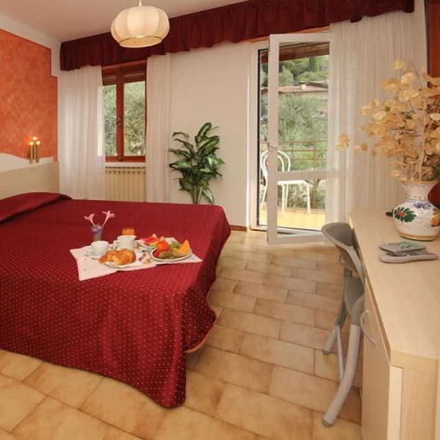 Standard Double or Twin Room, Balcony, Lake View