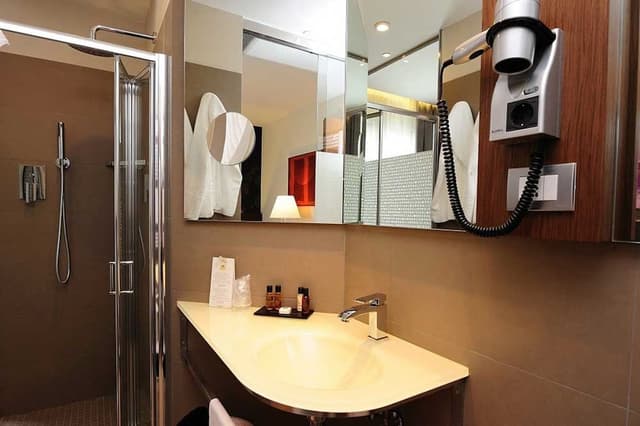 Design Double or Twin Room