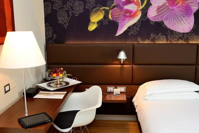 Design Double or Twin Room