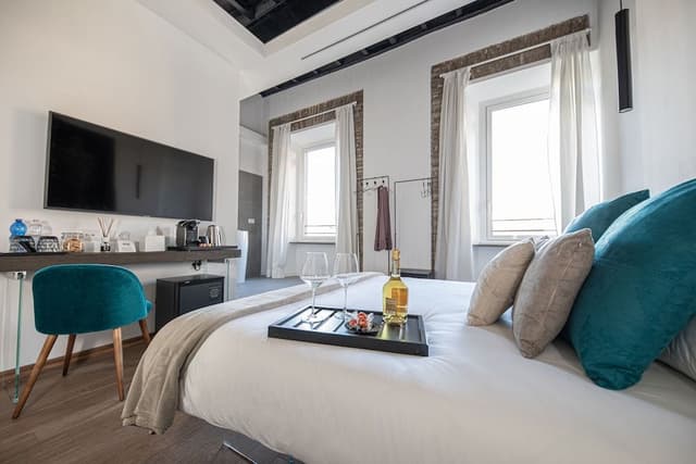 Deluxe Room, City View (1)