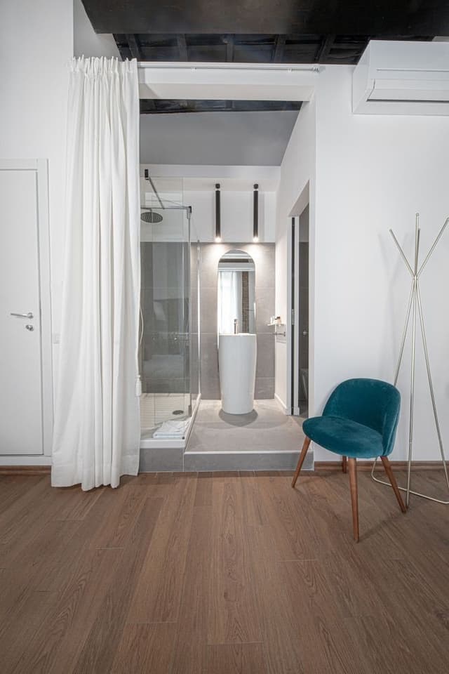Superior Room, City View (2)