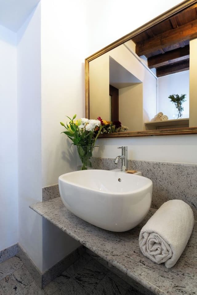 Apartment (TEATRO Via Torquato Tasso 4)