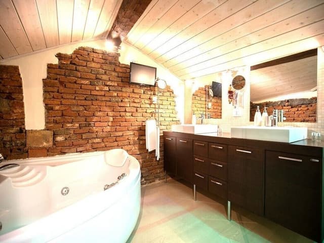 Luxury Suite, Hot Tub