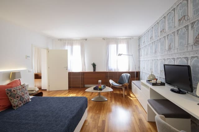 Deluxe Apartment (2 - 4 People)