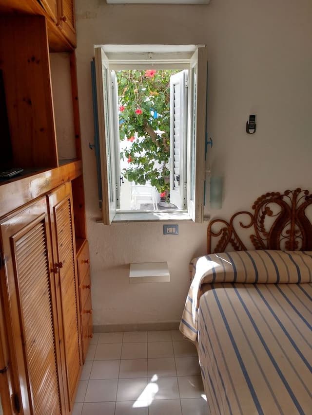 Family Room, Connecting Rooms