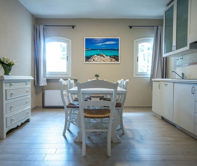 Condo, 2 Bedrooms