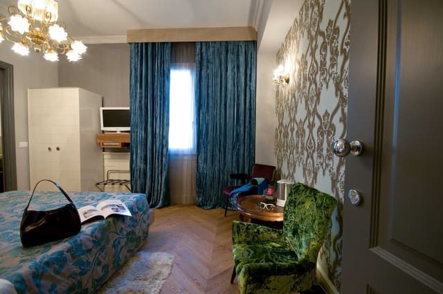 Design Double Room, Courtyard View