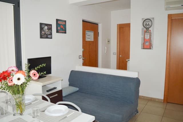 Family Apartment, 2 Bedrooms, Pool View, Poolside