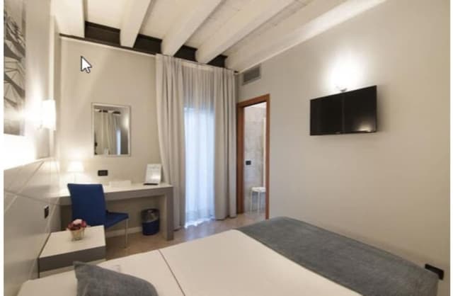 Comfort Single Room