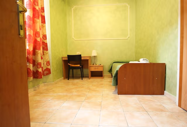 Economy Single Room, Shared Bathroom