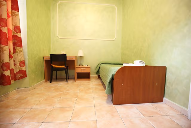 Economy Single Room, Shared Bathroom