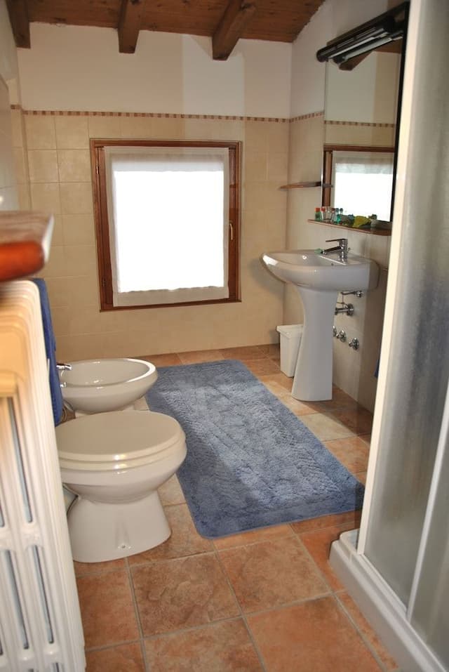 Triple Room, Shared Bathroom
