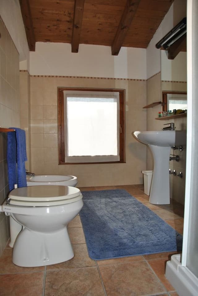 Triple Room, Shared Bathroom