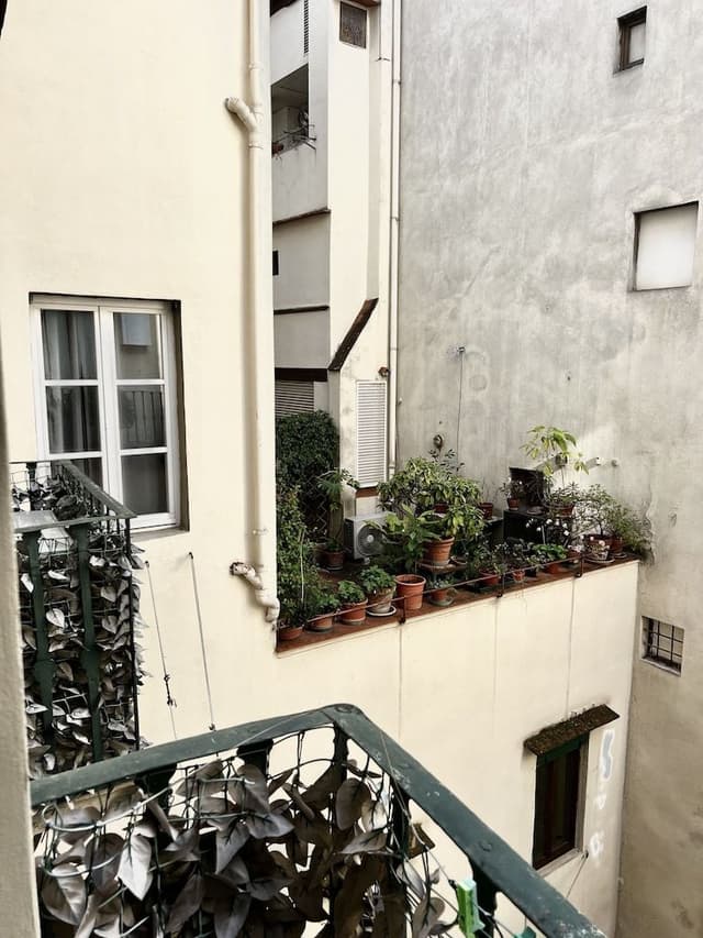 Apartment with Kitchen