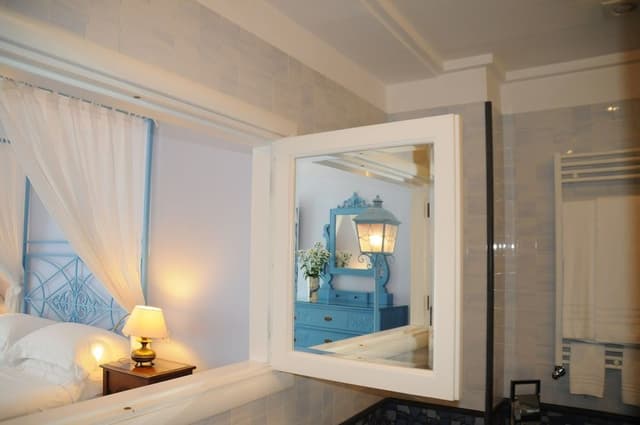 Deluxe Double Room, 1 King Bed, Balcony, Sea Facing