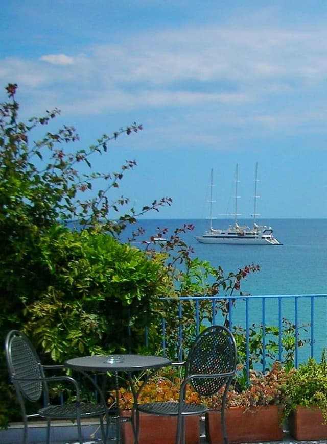 Family Quadruple Room, 1 Bedroom, Balcony, Beachfront