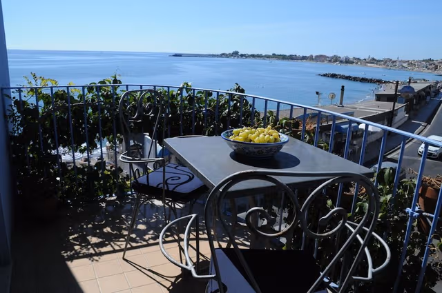 Deluxe Suite, Balcony, Sea Facing