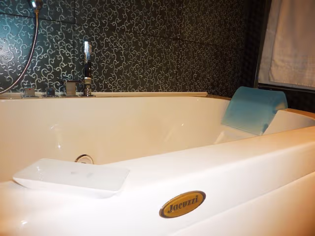 Deluxe Double Room, 1 King Bed, Balcony, Sea Facing