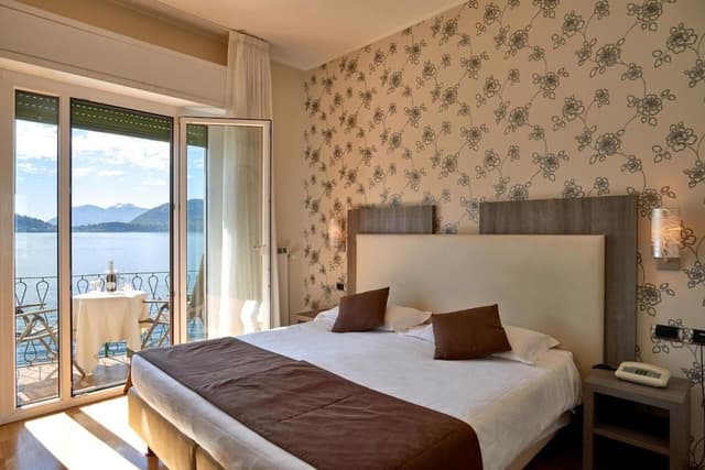 Panoramic Room, Balcony, Lake View (Attic)