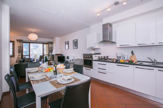 Family Apartment, Multiple Bedrooms, Mountainside (Bellavista Grande)