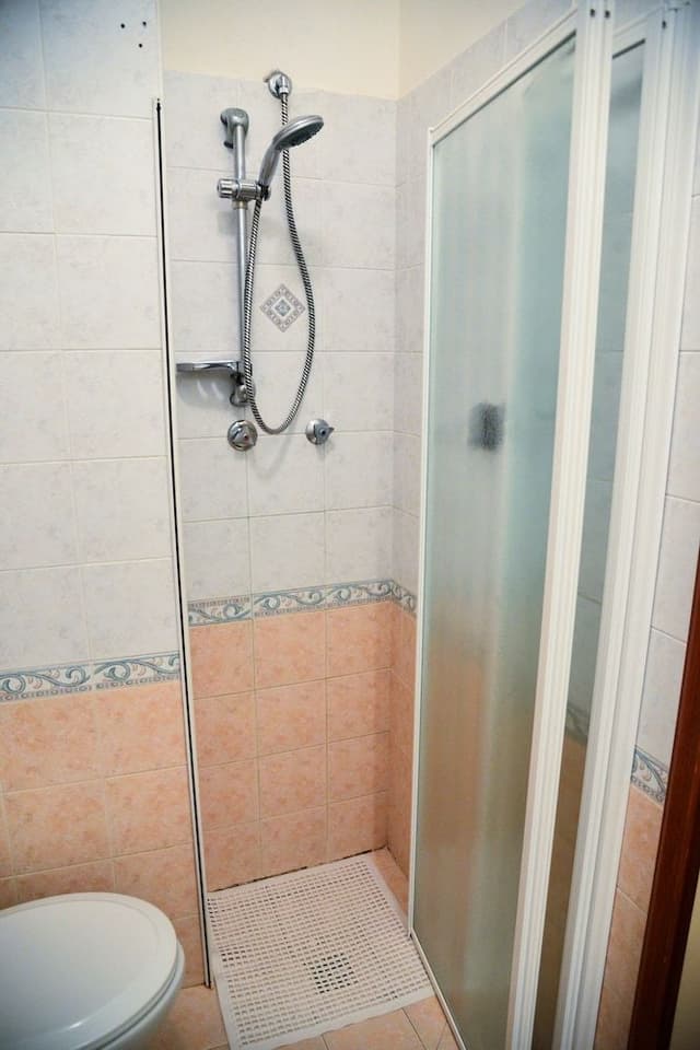Economy Triple Room