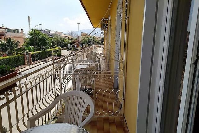 Double Room (with 1 extra bed)