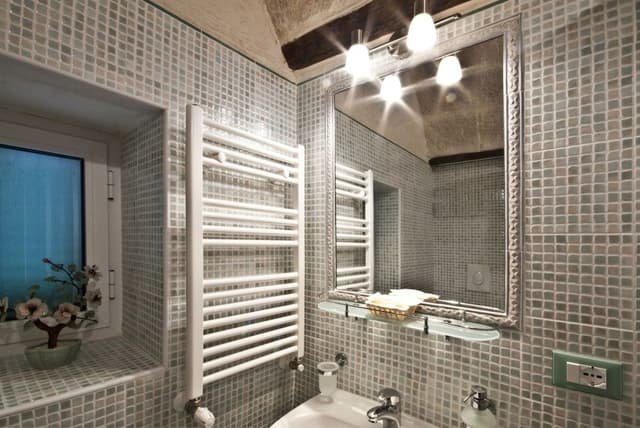 Room, Private Bathroom