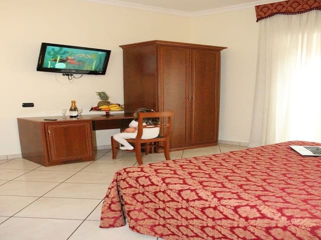 Basic Double or Twin Room, 1 Bedroom, City View