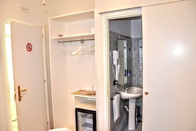 Classic Double Room, 1 Bedroom, Private Bathroom, City View