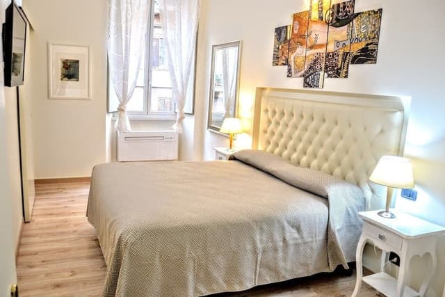 Classic Double Room, 1 Bedroom, Private Bathroom, City View