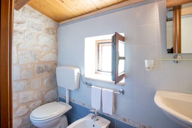 Family Room, 2 Bathrooms