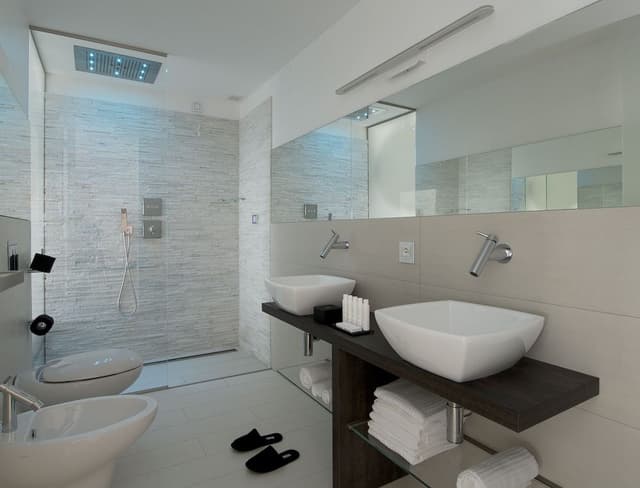 Luxury Apartment, Jetted Tub