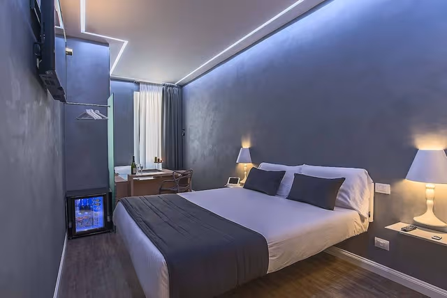 Suite, Jetted Tub