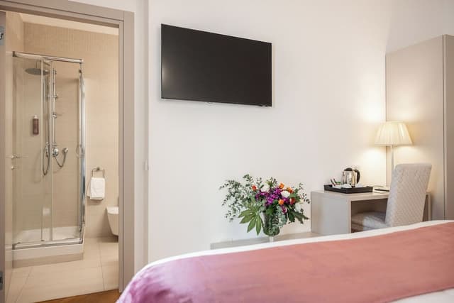Comfort Triple Room