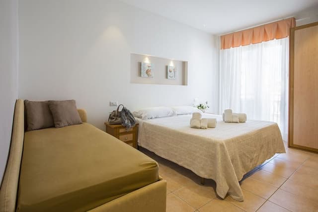 Triple Room, Balcony