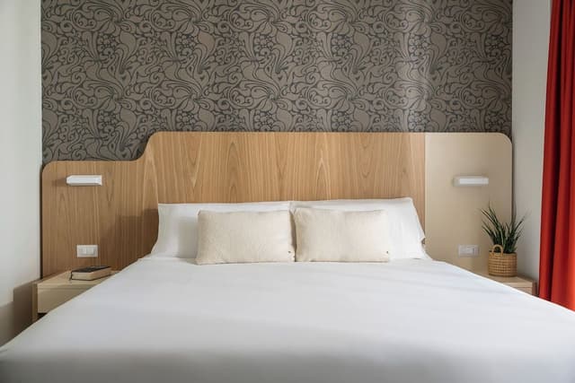 Suite, Sea View