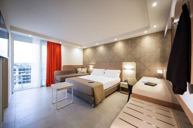 Deluxe Triple Room, Multiple Beds