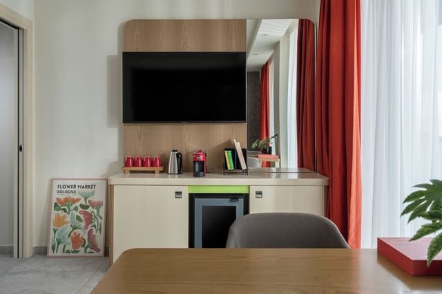 Suite, Sea View