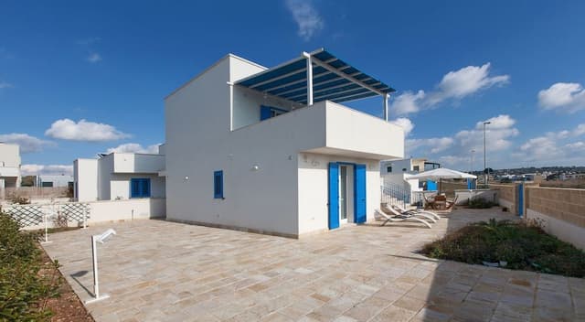 Villa, 2 Bedrooms, 2 Bathrooms