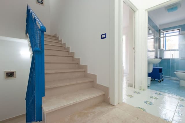 Comfort House, 4 Bedrooms, Kitchen