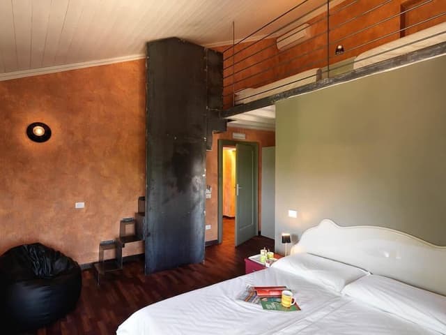 Family Room (Beach Access)